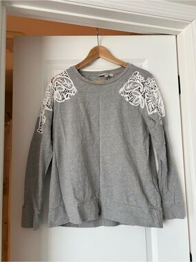 Loft Gray Women's Pullover Top with White Lace Shoulder Detail
